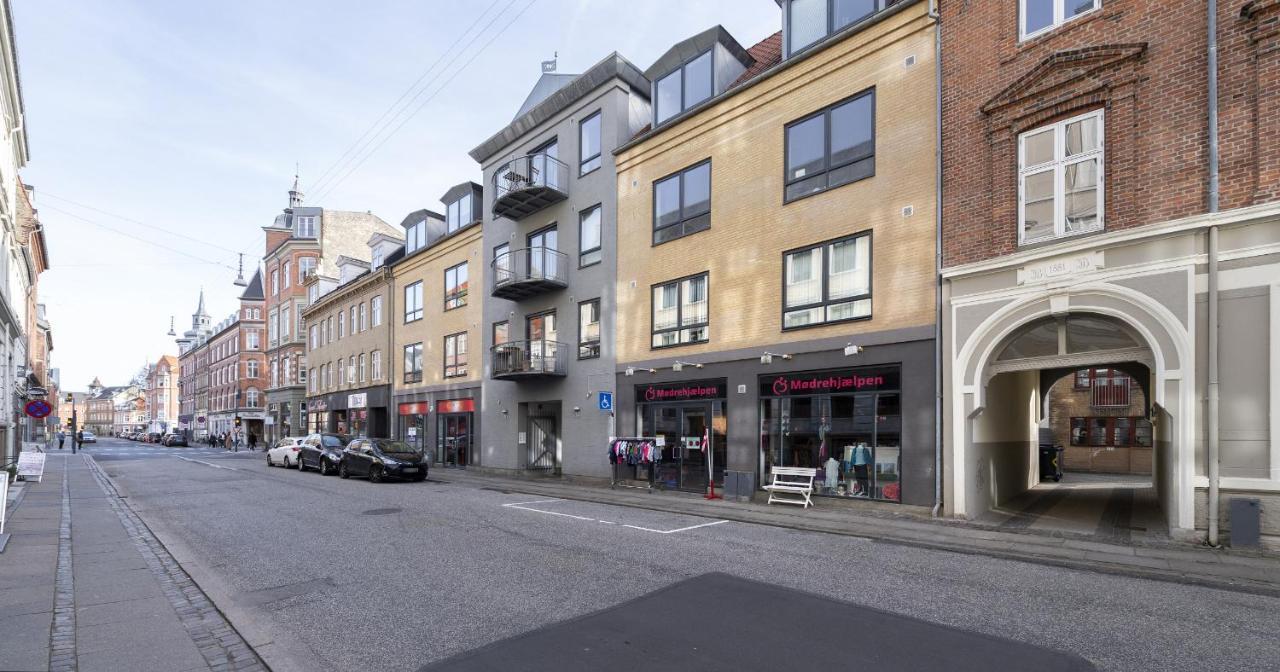 Aday - Apartment Suite 1 Aalborg Center Exterior foto